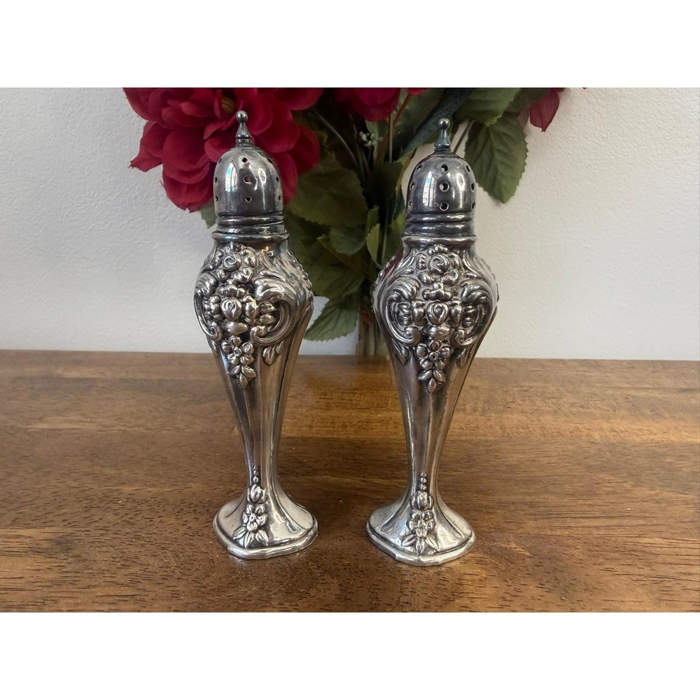 Oxford Plate Silver‎ Plate Salt Pepper Shakers Victorian Gothic Grape Floral Set